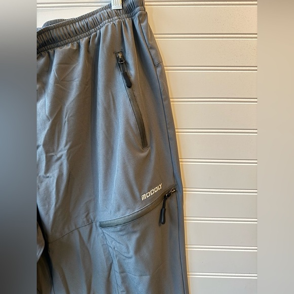 Men’s Mocoly gray hiking pants. Size Large - Picture 3 of 7